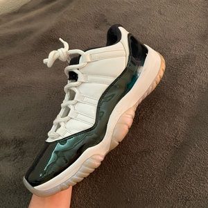 Jordan Retro 11 Low Iridescent
